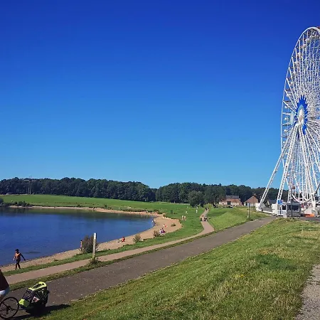 A Deux Pas De L'horloge