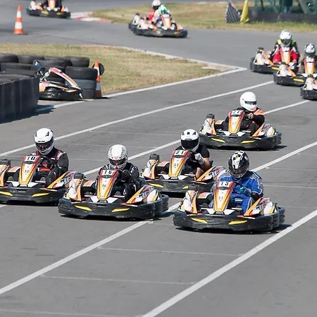 A Deux Pas De L'horloge * Senzeille