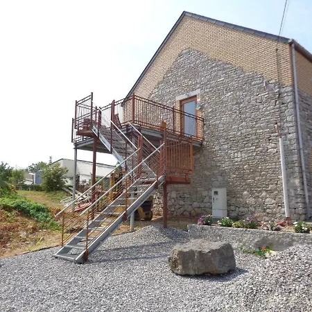 Lejlighed A Deux Pas De L'horloge Senzeille